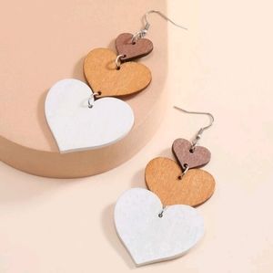 Wooden, hearts earrings 💕